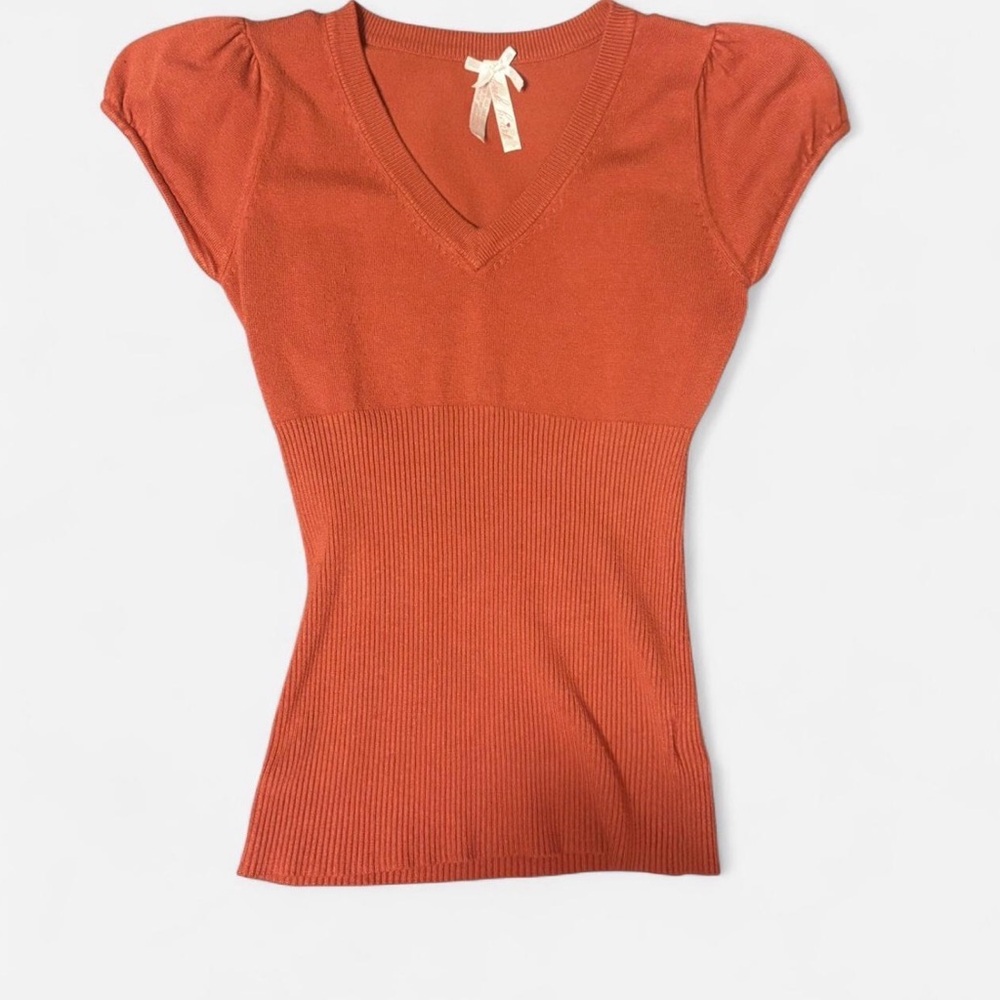 Derek Heart Burnt Orange V-Neck Tee